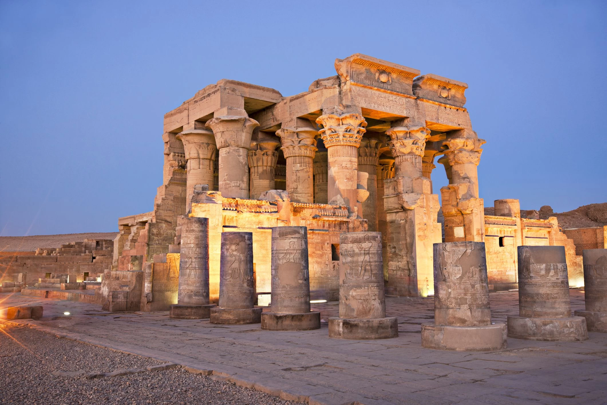 Egypt Explorer 8 days/7nights }}