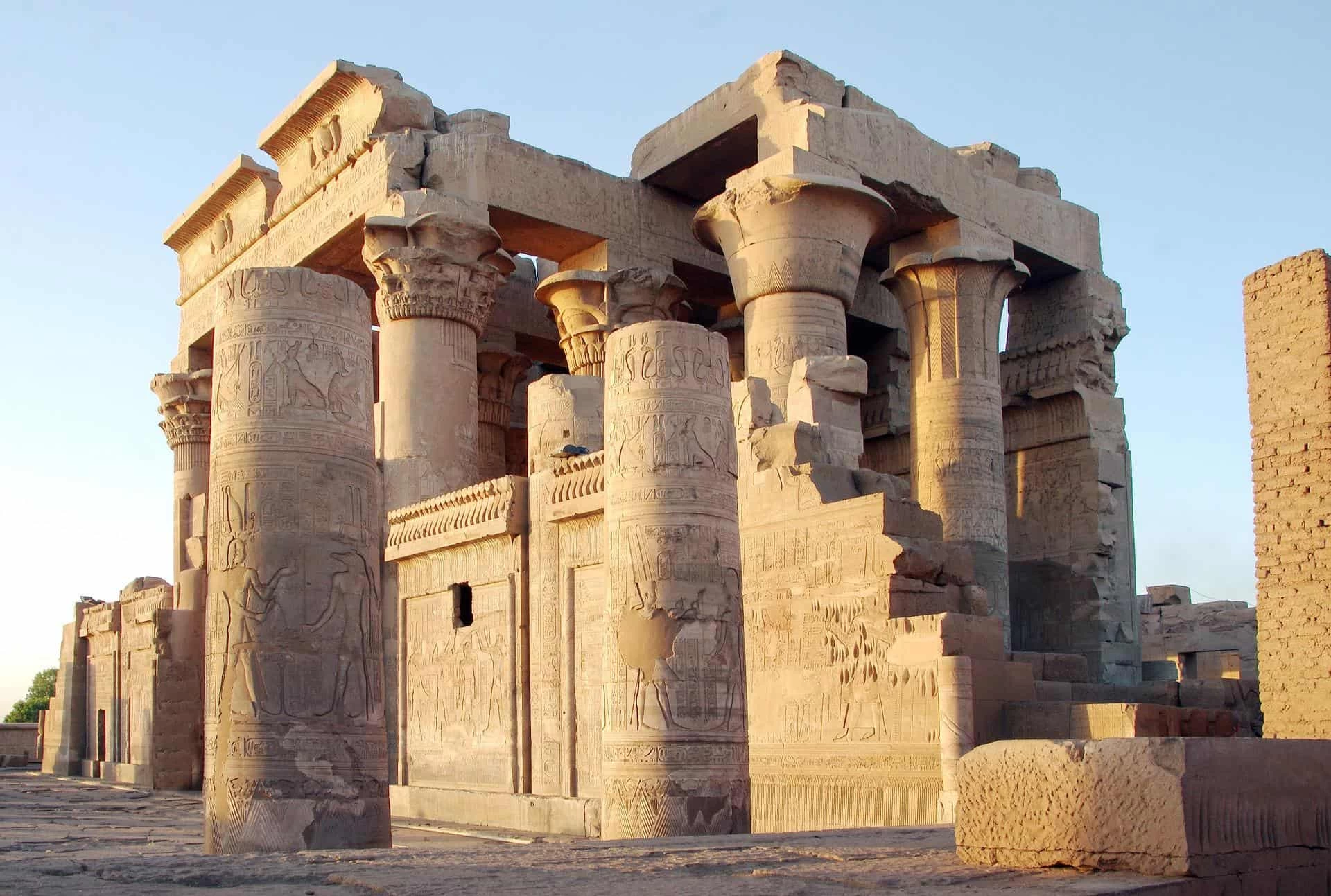 Ultimate Egypt Experience: Cairo, Alexandria, Nile Cruise & Hurghada }}
