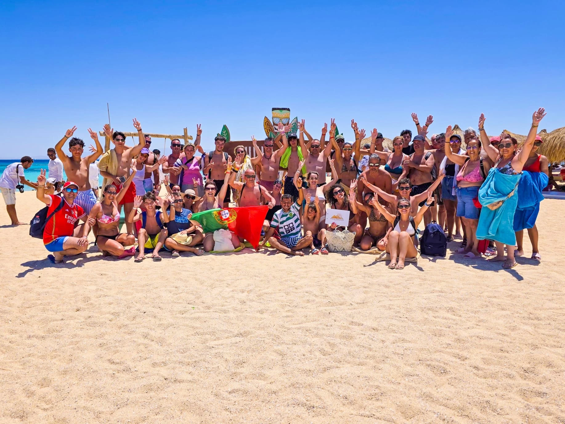 Hula Hula Paradise Island Snorkeling Trip }}