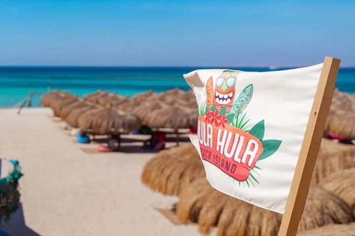Hula Hula Paradise Island Snorkeling Trip }}