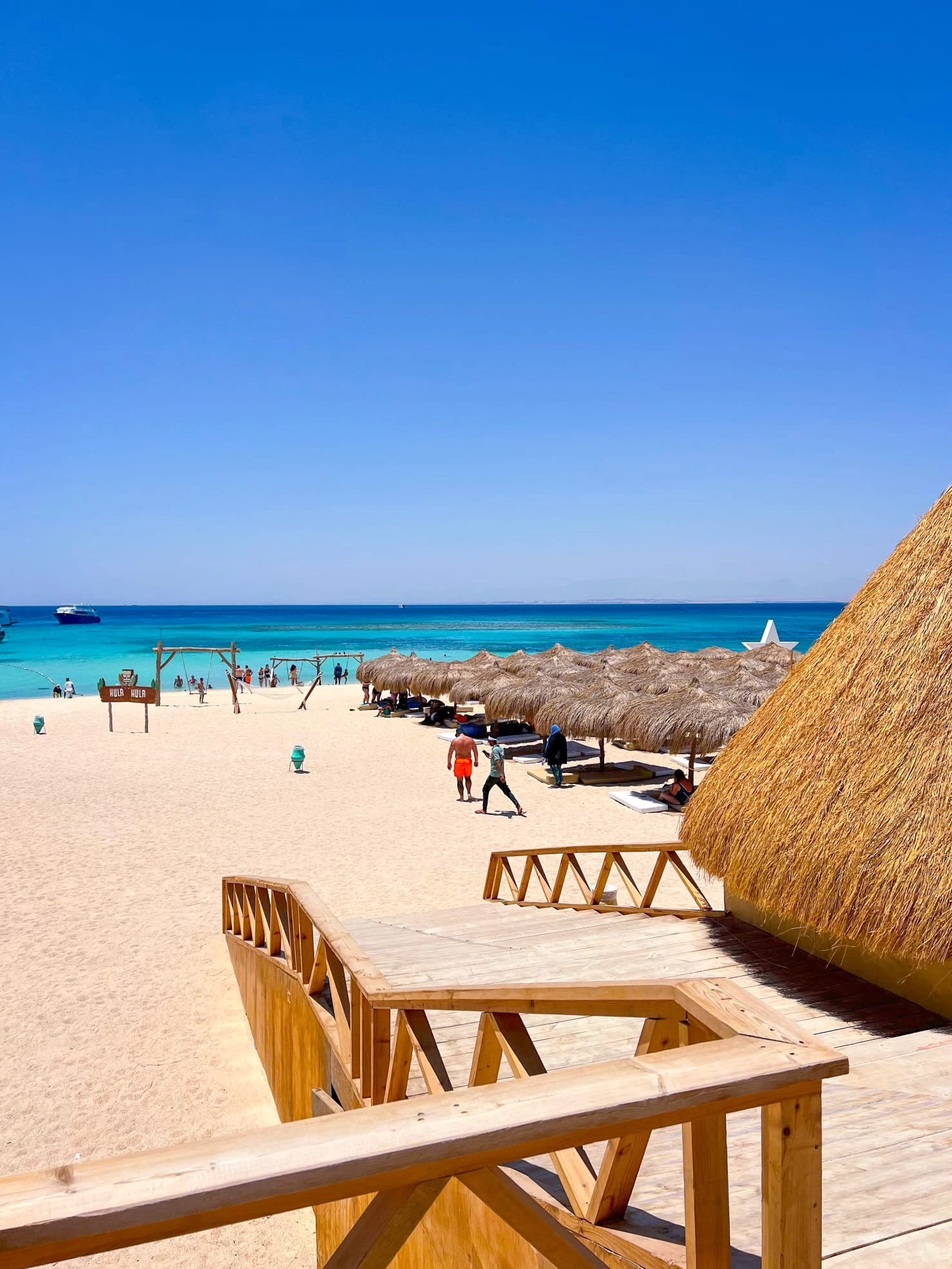 Hula Hula Paradise Island Snorkeling Trip }}