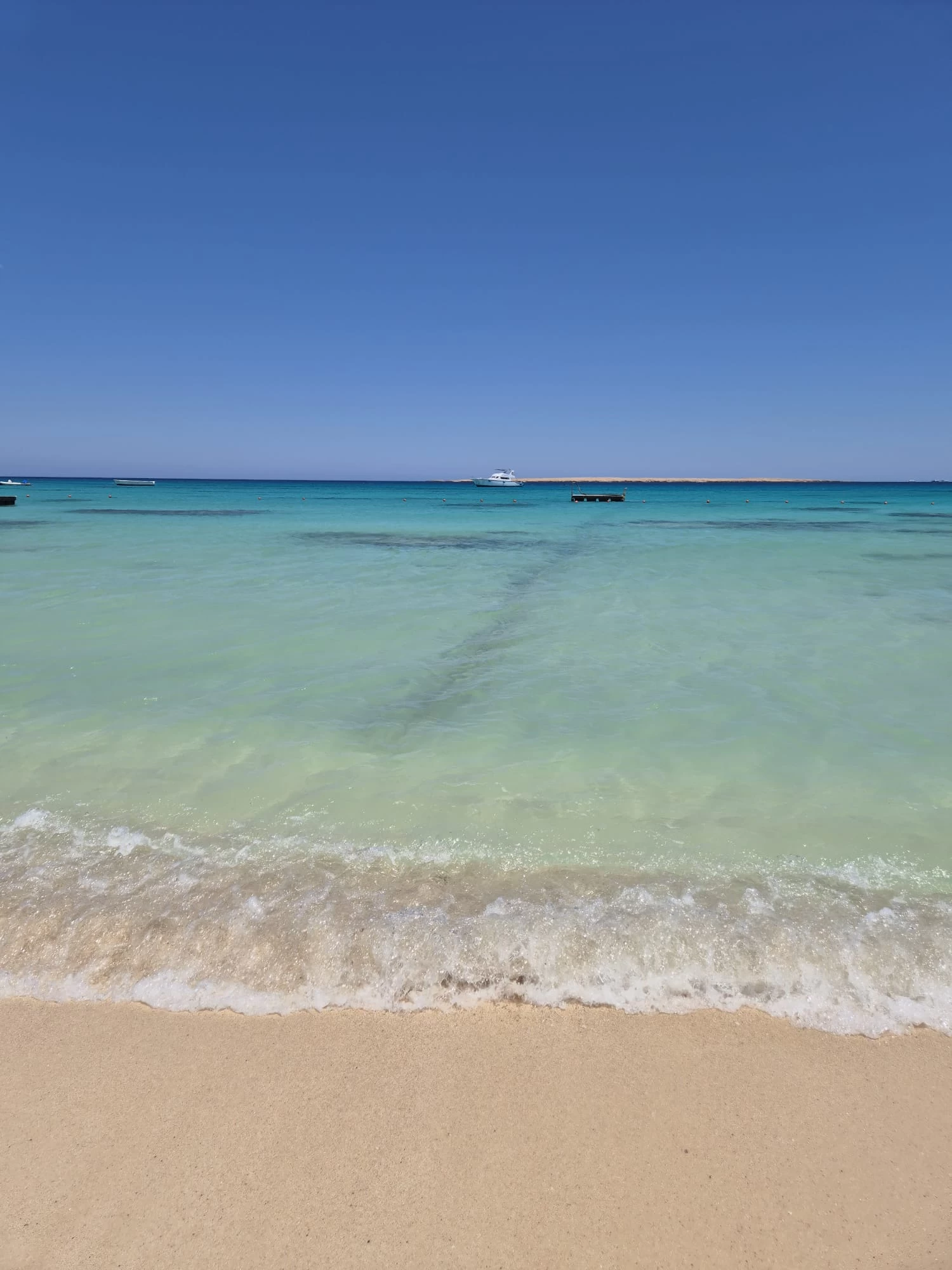 Excursão de um dia à Ilha Mahmya }}