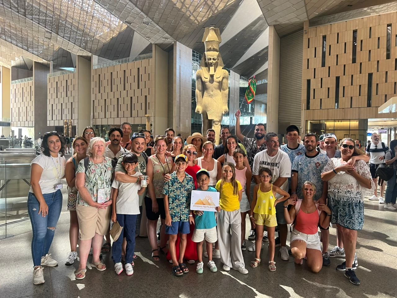 Excursão de Um Dia ao Grande Cairo a partir de Sharm el-Sheikh }}