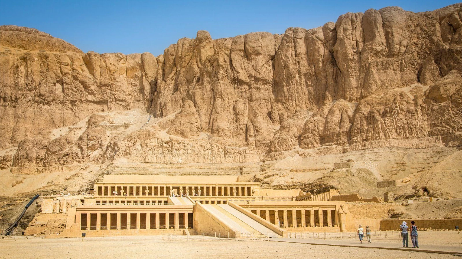 Excursão de Um Dia a Luxor por Avião a partir de Sharm el-Sheikh }}