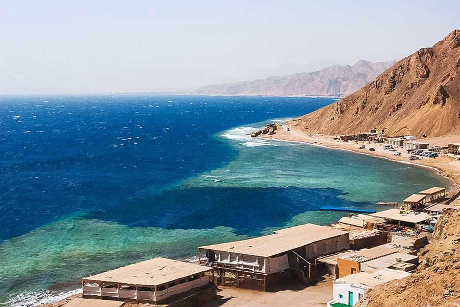 Excursão de Um Dia ao Mosteiro de Santa Catarina e Dahab }}