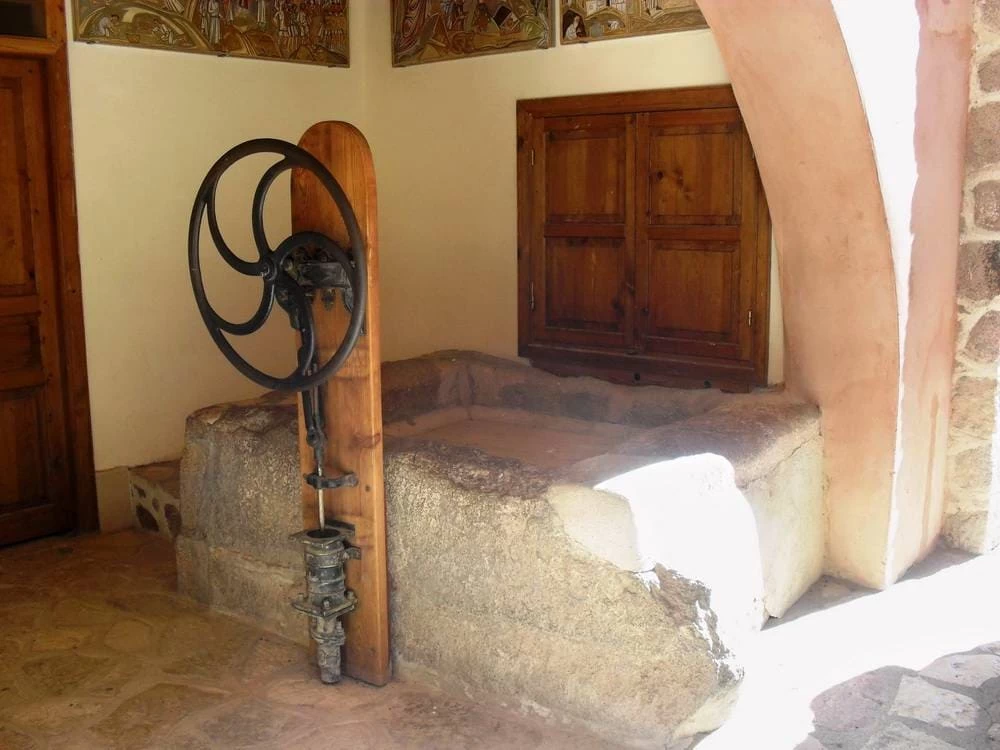Excursão de Um Dia ao Mosteiro de Santa Catarina e Dahab }}