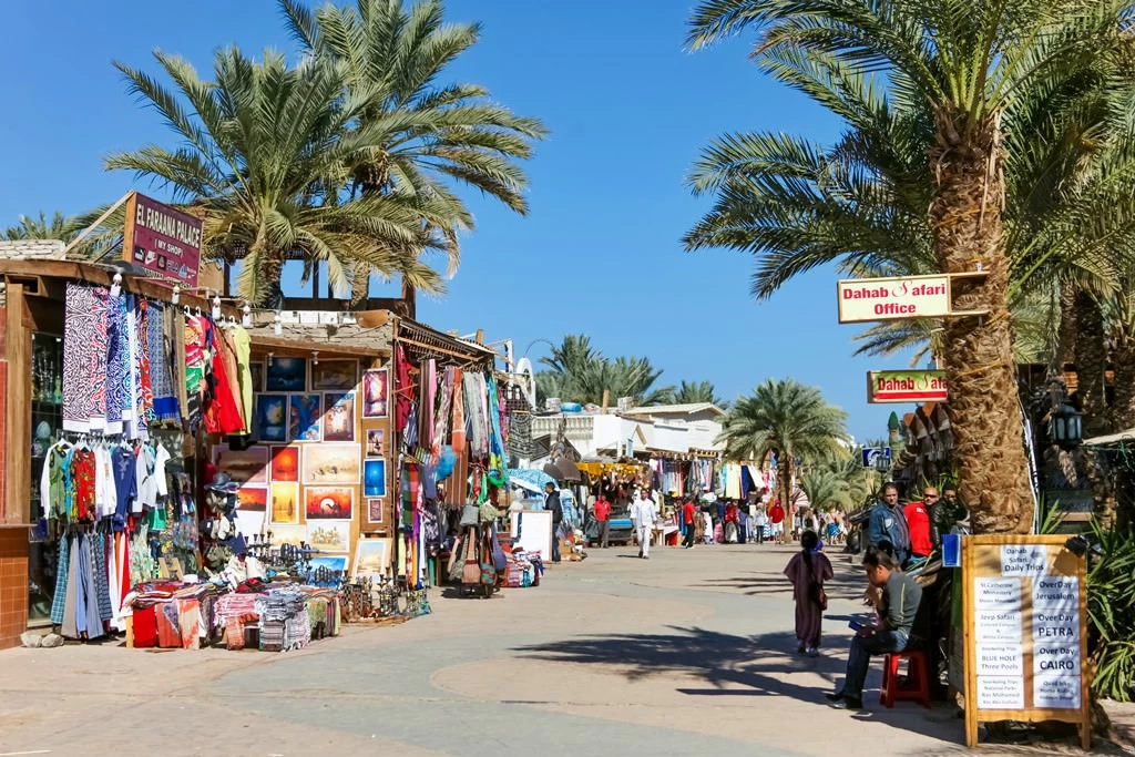 Excursão de Um Dia ao Mosteiro de Santa Catarina e Dahab }}