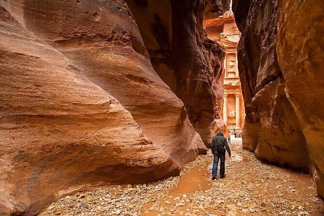Excursão de Um Dia a Petra a partir de Sharm el-Sheikh }}
