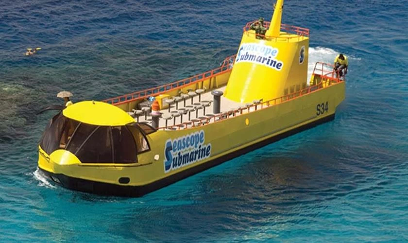 Excursão no Semi-Submarino SeaScope. }}