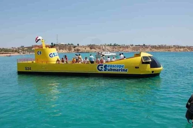 Excursão no Semi-Submarino SeaScope. }}