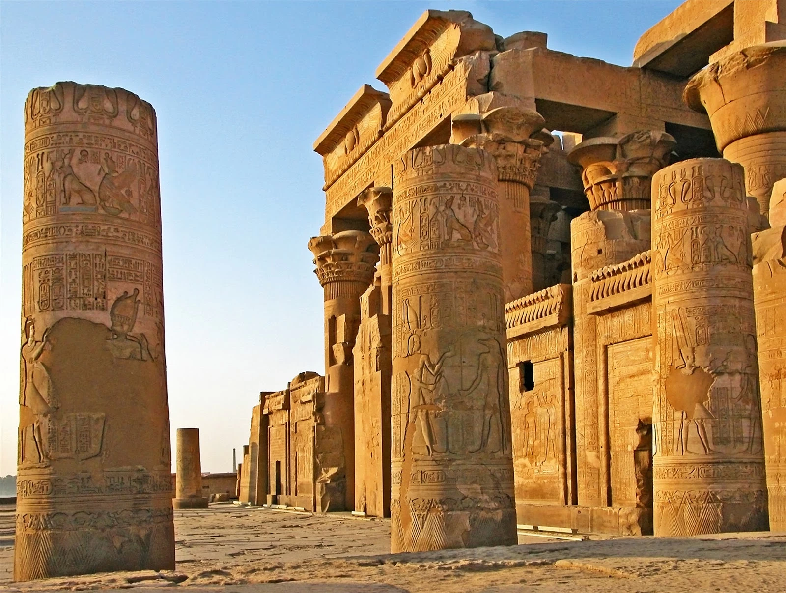 Aswan Overnigh from Luxor }}