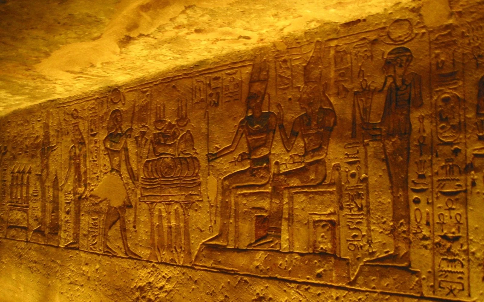 Excursão de um dia aos templos de Philae e Abu Simbel }}